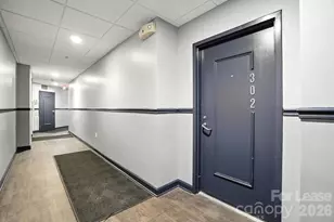 718 W Trade St, Charlotte, NC 28202 - Photo 8