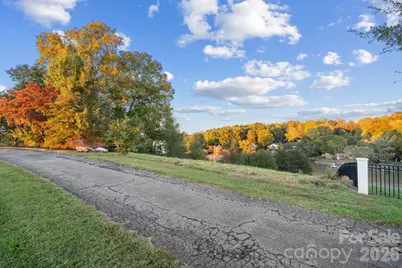 6428 Huntington Lane, Conover, NC 28613 - Photo 4