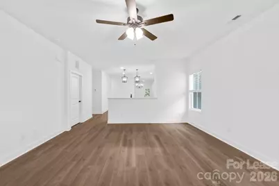 354 W Moore Avenue, Mooresville, NC 28115 - Photo 10
