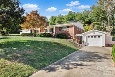 111 Eastwood Park Drive SE, Lenoir, NC 28645 - Photo 2