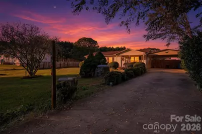 3640 Glacier Run, Claremont, NC 28610 - Photo 2