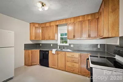 2476 Watts Street, Morganton, NC 28655 - Photo 8