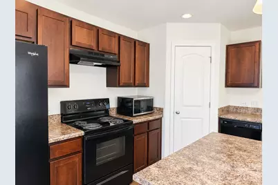 136 Hidden Lakes Road, Statesville, NC 28677 - Photo 4