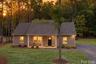 318 Stanback St, Mount Gilead, NC 27306 - Photo 1