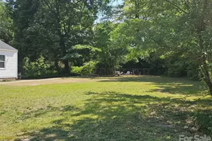 1703 Newark Ave, Fayetteville, NC 28301 - Photo 1