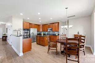 4425 Golden View Dr, Charlotte, NC 28278 - Photo 14