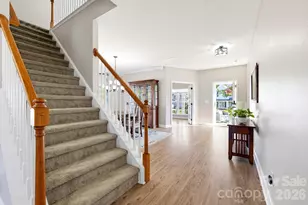 4425 Golden View Dr, Charlotte, NC 28278 - Photo 8