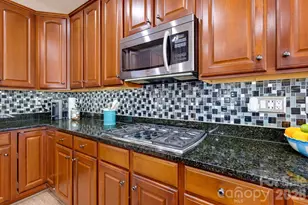 4425 Golden View Dr, Charlotte, NC 28278 - Photo 18