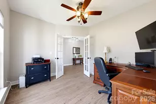 4425 Golden View Dr, Charlotte, NC 28278 - Photo 6