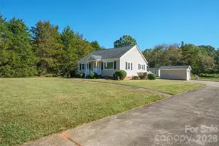 603 Westminster Dr, Statesville, NC 28677 - Photo 1