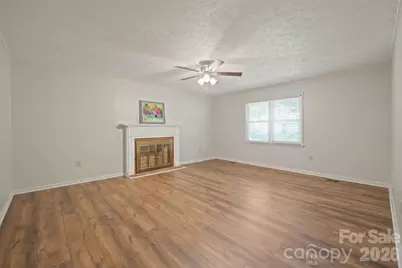 4409 Magnolia Lane, Hudson, NC 28638 - Photo 8