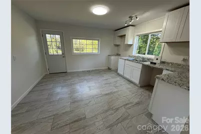 715 N Central Avenue, Landis, NC 28088 - Photo 6