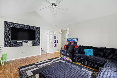 1427 Hidden Stream Court, Charlotte, NC 28213 - Photo 4
