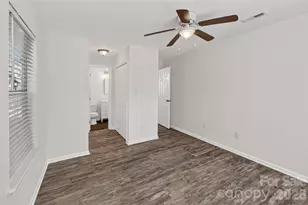 2913 Iron Gate Ln, Charlotte, NC 28212 - Photo 18
