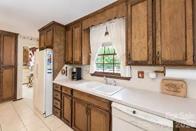 719 2nd Avenue, Conover, NC 28613 - Photo 8