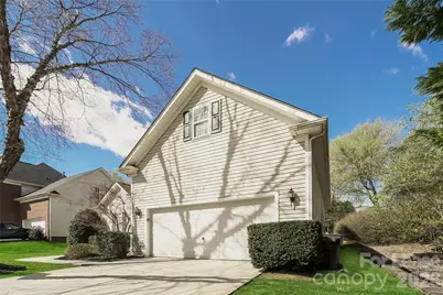 16831 Hampton Crossing Drive, Huntersville, NC 28078 - Photo 2