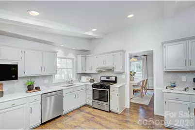 9716 Hinson Drive, Matthews, NC 28105 - Photo 14