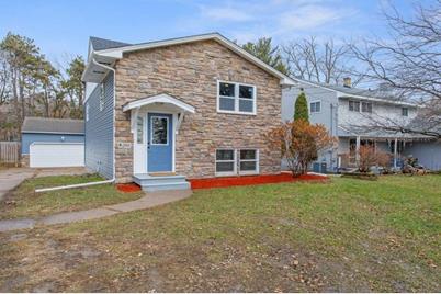 1068 Lakewood Drive N - Photo 1