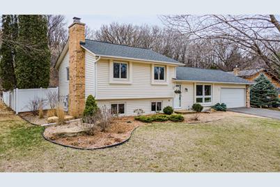 5778 138th Street Court, Apple Valley, MN 55124 - Photo 1