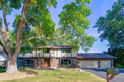 2818 12th Street NW, New Brighton, MN 55112 - Photo 1