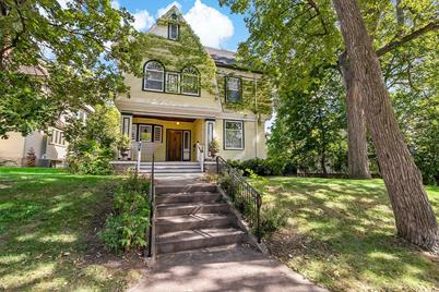 2117 Kenwood Parkway, Minneapolis, MN 55405 - Photo 1