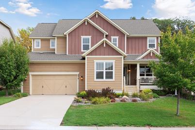 5010 Jewel Lane N, Plymouth, MN 55446 - Photo 1