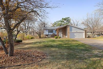 9688 Buckingham Drive, Eden Prairie, MN 55347 - Photo 1