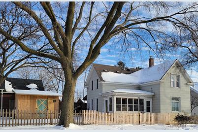 678 Arundel Street, Saint Paul, MN 55103 - Photo 1