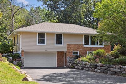 500 Yosemite Avenue N, Golden Valley, MN 55422 - Photo 1