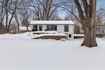 900 Horn Drive, Minnetonka, MN 55305 - Photo 1