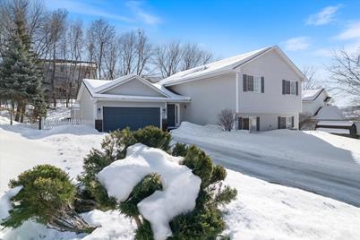 9379 93rd Street S, Cottage Grove, MN 55016 - Photo 1