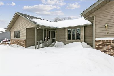 1305 6th Avenue N, Sauk Rapids, MN 56379 - Photo 1