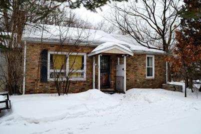 2425 Victoria Street N, Roseville, MN 55113 - Photo 1