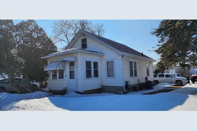 429 Garfield Avenue, Albert Lea, MN 56007 - Photo 1