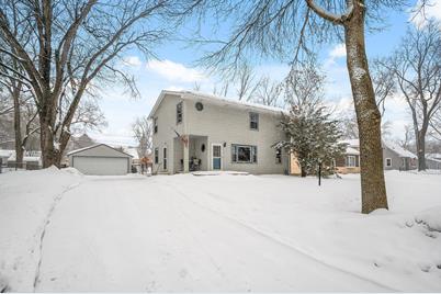 1392 Belmont Lane E, Maplewood, MN 55109 - Photo 1