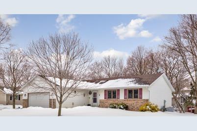 416 Willow Creek Drive, Owatonna, MN 55060 - Photo 1