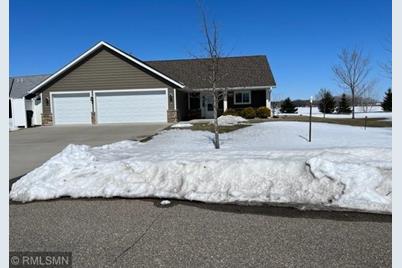 1419 Heritage Court NW, Hutchinson, MN 55350 - Photo 1