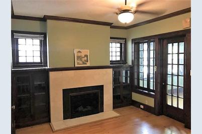 2433 Lyndale Avenue S, Minneapolis, MN 55405 - Photo 1