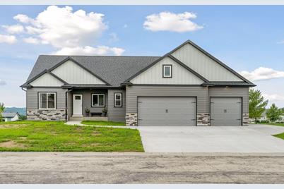 17108 Hilltop Lane SE, Chatfield, MN 55923 - Photo 1