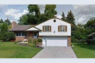 6309 Ashcroft Lane, Edina, MN 55424 - Photo 1