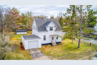 302 2nd Avenue SE, Clearbrook, MN 56634 - Photo 1