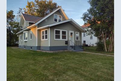 124 Willow Street E, Detroit Lakes, MN 56501 - Photo 1