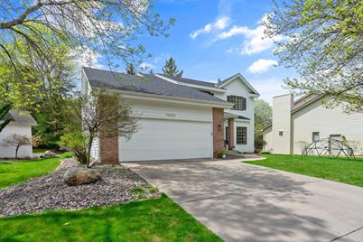 11925 Saint Albans Hollow Drive, Minnetonka, MN 55305 - Photo 1
