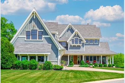 11 Crescent Lane, North Oaks, MN 55127 - Photo 1