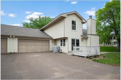 6730 Gretchen Court N, Oakdale, MN 55128 - Photo 1