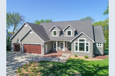 2710 Le Homme Dieu Heights NE, Alexandria, MN 56308 - Photo 1