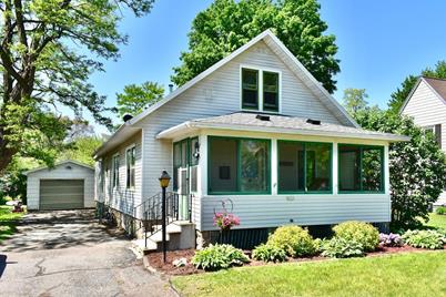 4155 W 6th Street, Goodview, MN 55987 - Photo 1