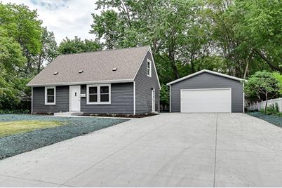 9225 Stevens Avenue S, Bloomington, MN 55420 - Photo 1