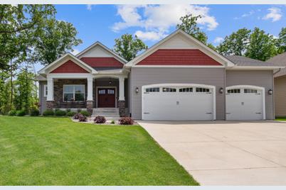 2000 Buffalo Ridge Drive, Buffalo, MN 55313 - Photo 1