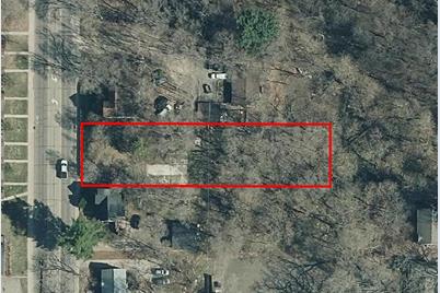 1818 S Broadway Street, Menomonie, WI 54751 - Photo 1